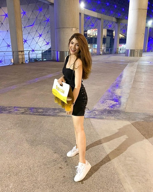 Hiện tại, để duy trì thể hình đẹp gợi cảm của mình, Maimai cũng kiểm soát gắt gao chế độ ăn uống, tập luyện, hoàn toàn không buông lỏng. Cô nàng cũng hào phóng chia sẻ những hình ảnh về quá trình giảm cân gian khổ của mình trên trang cá nhân, hy vọng rằng sẽ giúp được những người giống mình có động lực giảm cân, làm lại cuộc đời.