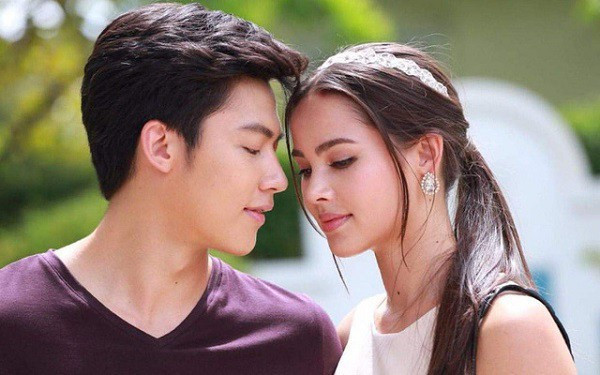 Dung hinh khi nhin thay vat nay trong dem tan hon