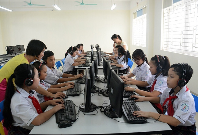 Bao dam 100% hoc sinh lop 1 duoc hoc hai buoi/ngay