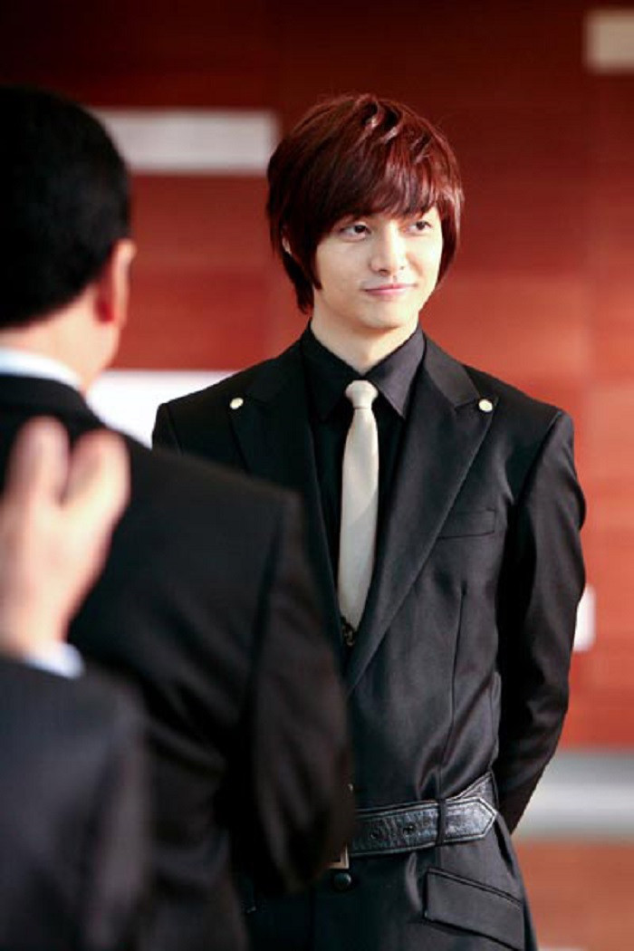 Dan dien vien 'Vuon sao bang': Nguoi chet oan khuat, nguoi bi chong tre phan boi-Hinh-5