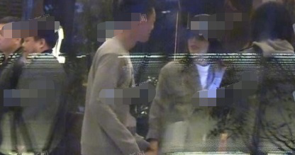 Nam tay trai la trong khach san, Tan Lam khang dinh do chi la ban be