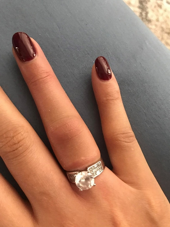 Nguoi mau Le Thuy bat ngo cat nhan cuoi vi ly do khong ngo