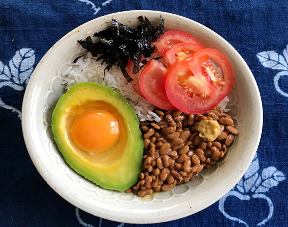 Chuyen la, bat com ‘nang mui’ chay nhua van tam tac khen ngon