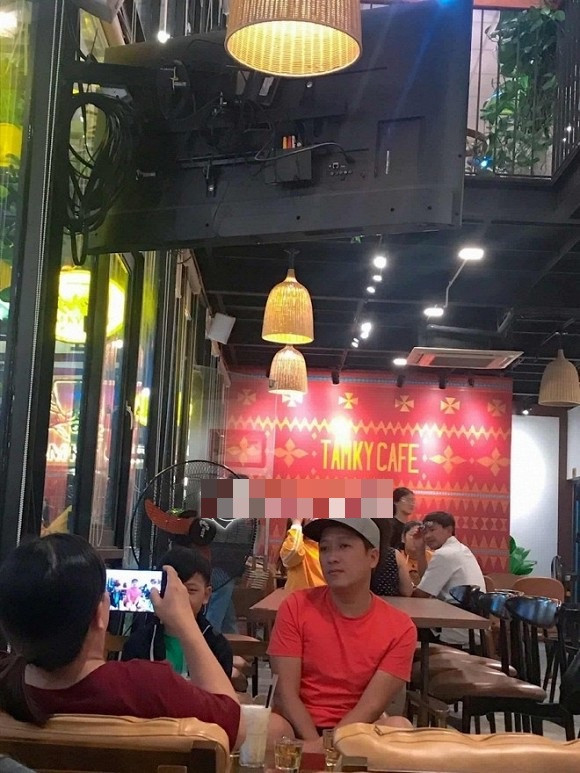 Lo anh chup len, Truong Giang bat ngo bi cong dong mang chan chinh