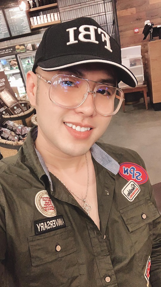 Mới đây, Akira Phan chia sẻ loạt ảnh mới nhất của bản thân. Nam ca sĩ cho biết đã giảm được 4 kg và đang chuẩn bị để tiếp tục quay trở lại nghệ thuật: "Đã ốm được 4 kg, mục tiêu hết tháng này ốm thêm 3-4 kg nữa mình sẽ trở lại. Đang cafe bàn cho chương trình Nhật Bản tháng 8 và tháng 9... Các tình yêu Osaka chuẩn bị tái ngộ với tớ nha".