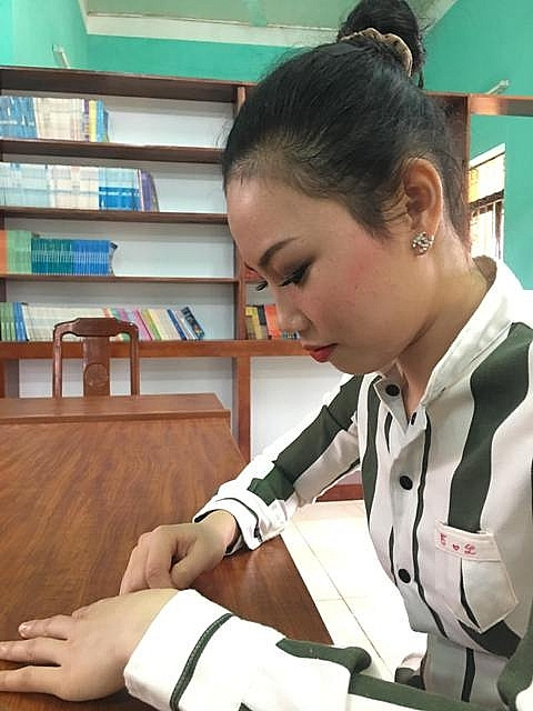 Phut ”sa chan” cua co gai tre mien son cuoc