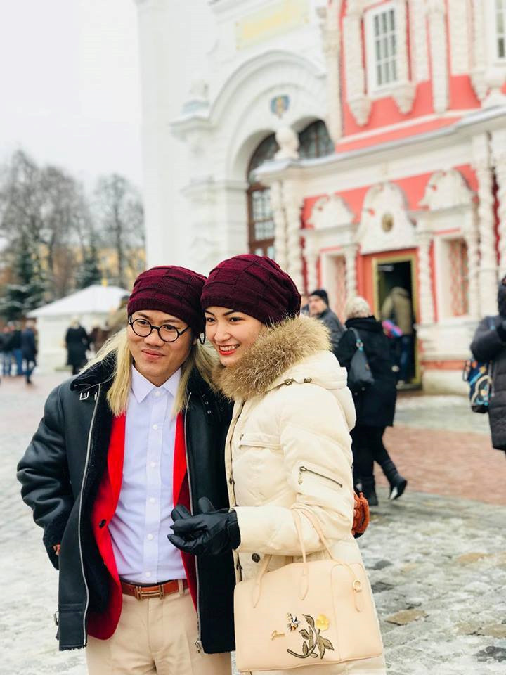 Chính Vượng Râu tự nhận anh còn chưa bù đắp nhiều cho bà xã vì mải mê với công việc. Vậy nên mỗi khi hoàn thiện những show lớn, phải đi diễn ở nước ngoài, anh thường tranh thủ đưa bà xã đi du lịch.