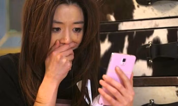 Man ‘lat mat’ nhe tenh cua nguoi vo cao tay khi bi tieu tam khieu chien