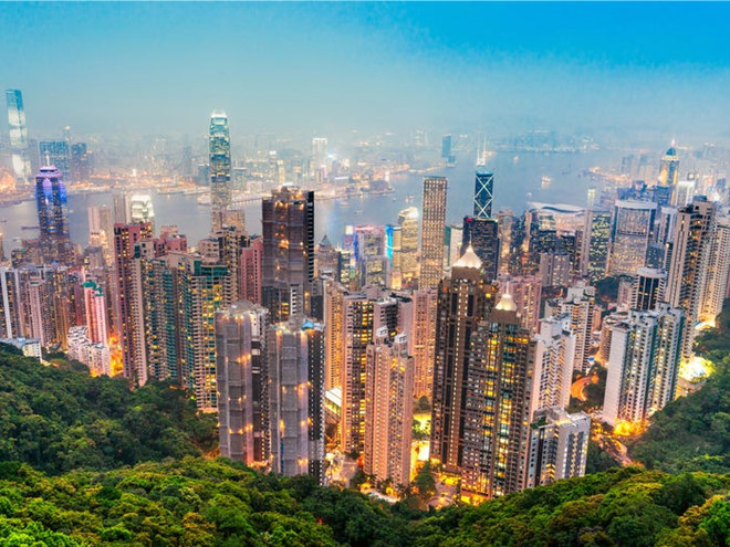Hong Kong (8.950 người siêu giàu - 1.180 tỷ USD): Hong Kong là một trong những trung tâm tài chính toàn cầu, gắn kết thương mại chặt chẽ với Trung Quốc, và có mối quan hệ mật thiết với châu Âu và Mỹ. Ảnh: Shutterstock.