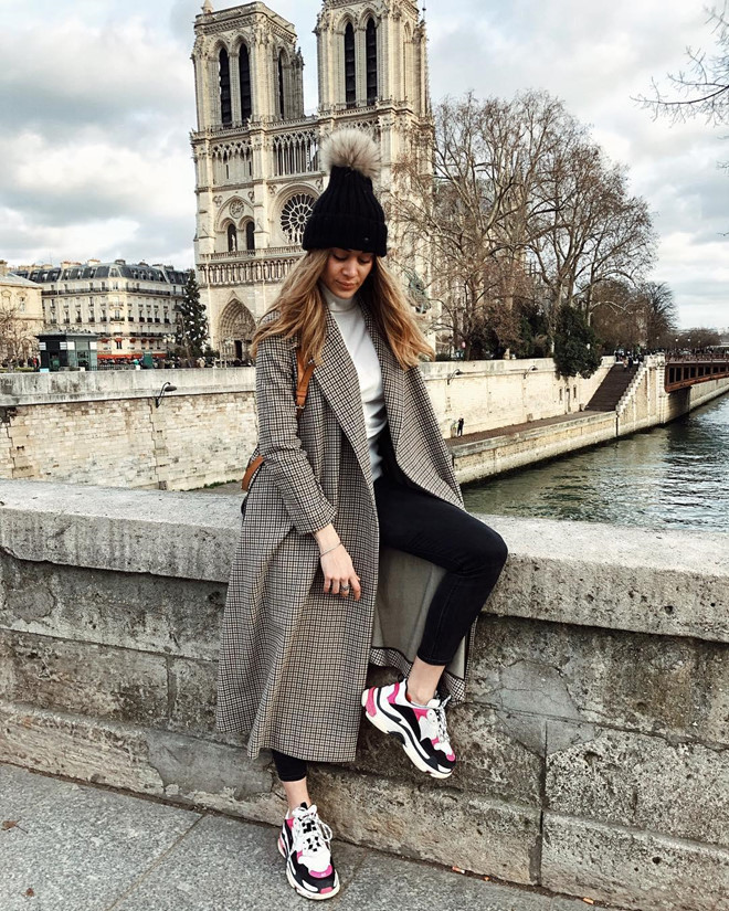 9X từng ước mơ đi theo sự nghiệp bóng đá của bố. Nhưng hiện tại, cô là người mẫu đầy triển vọng ở Tây Ban Nha nhờ sở hữu thân hình chuẩn, chiều cao lý tưởng và gương mặt ưa nhìn.