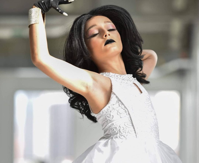 Bên cạnh việc được gia đình và người hâm mộ yêu mến, Mélancon-Golden vẫn thường nhận được những lời miệt thị và cái nhìn không thân thiện khi xuất hiện trước đám đông. Nhiều người cũng để lại những bình luận tiêu cực công kích giới tính và sở thích của cậu bé. “Cháu tự tin là chính mình và sẽ không để bất kỳ ai ảnh hưởng đến đam mê. Cháu nghĩ mọi người nên ủng hộ các nghệ sĩ drag queen. Thế giới đã tiến bộ rất nhiều, đặc biệt là về giới tính thứ ba”, Mélancon-Golden bày tỏ.