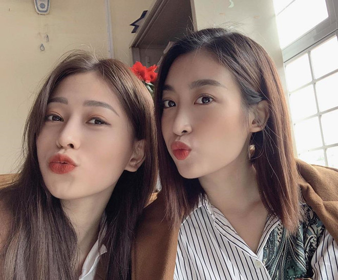 Phương Nga đăng ảnh thân thiết với Đỗ Mỹ Linh.