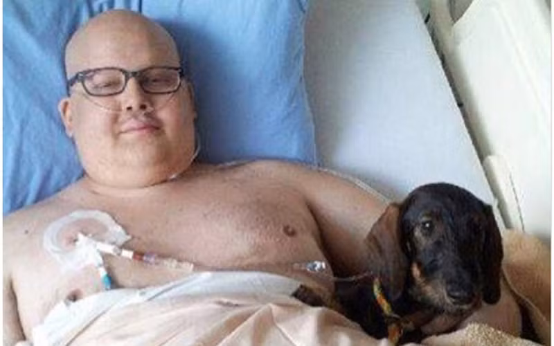 Tinh thần của Zachary đã tốt lên rất nhiều khi được gặp hai chú chó cưng của mình. Trước khi qua đời, Zachary đã thành lập nhóm hỗ trợ để những bệnh nhân như anh có thể đồng hành với thú cưng trong quá trình điều trị. Người dì của Zachary, bà Donna đã hứa thực hiện ước nguyện này của anh. Và nhóm “Liệu pháp thú cưng” ra đời.