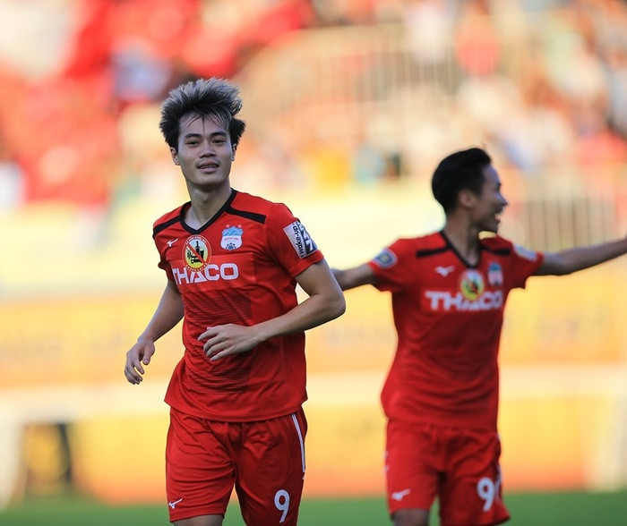 Tranh cai Van Quyet hay nhat V.League 2019 du kem xa Van Toan-Hinh-2