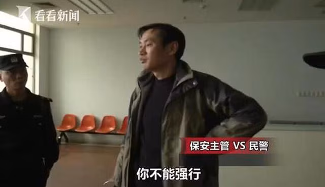 Vo dang gianh giat su song, chong lao vao phong benh rut ong tho