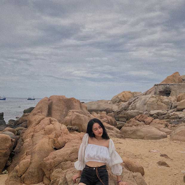 Nu thu khoa DH Khoa hoc Tu nhien Ha Noi khoe ve dep hut moi anh nhin-Hinh-2