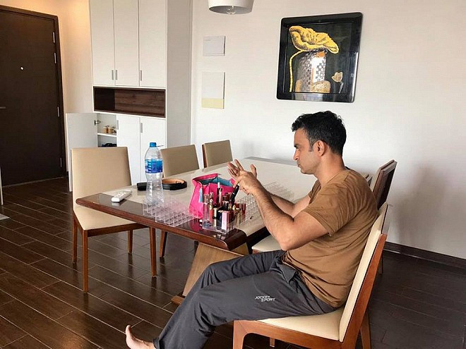 Chong An Do cua Vo Ha Tram du met sot van lam dieu nay cho vo-Hinh-2