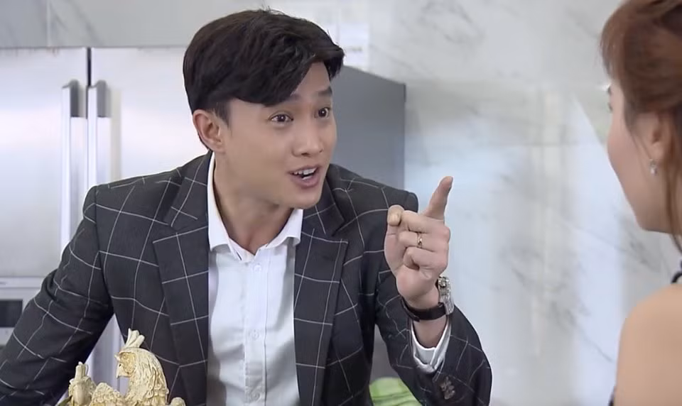 Khan gia xin dao dien vao phim 3 giay de tat Vu 'Ve nha di con' cho bo tuc