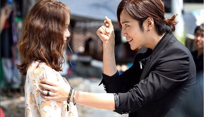 Nghe trai pho deo mo 'rot mat', gai que mat trang ca tinh lan tien