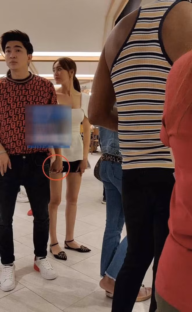 Vua lo anh hen ho Lan Ngoc, Chi Dan bi nghi phan boi ban gai hot girl