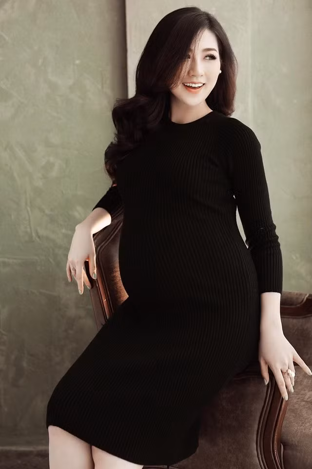 Bat ngo voi qua khu cua A hau Tu Anh truoc khi lay chong dai gia-Hinh-2