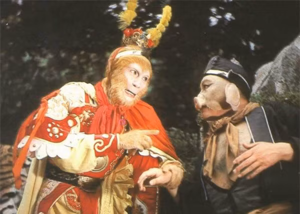 Tiet lo soc ngat ve 2 bo ao giap cua Ton Ngo Khong-Hinh-3