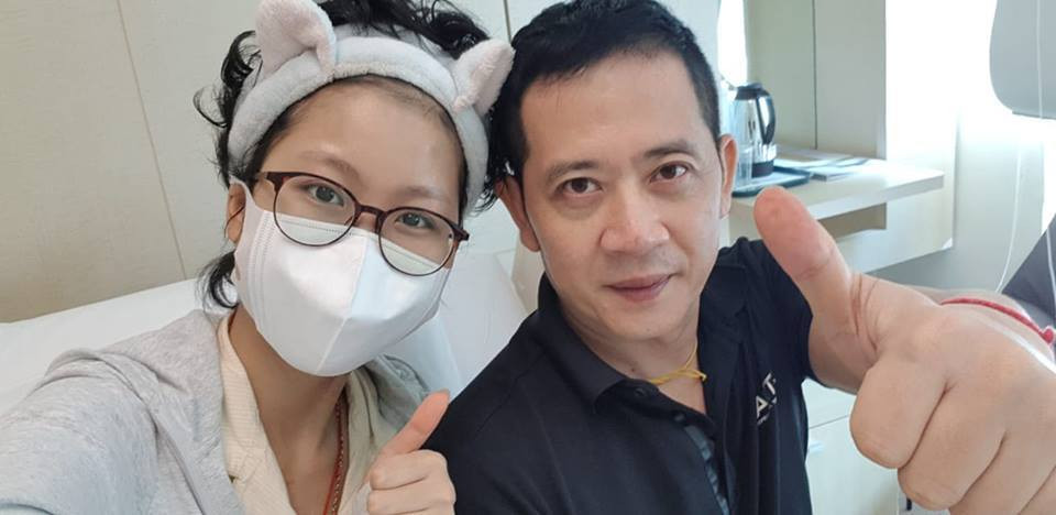 Con gai dao dien 'Nhung ngon nen trong dem' hoai tu canh tay-Hinh-2