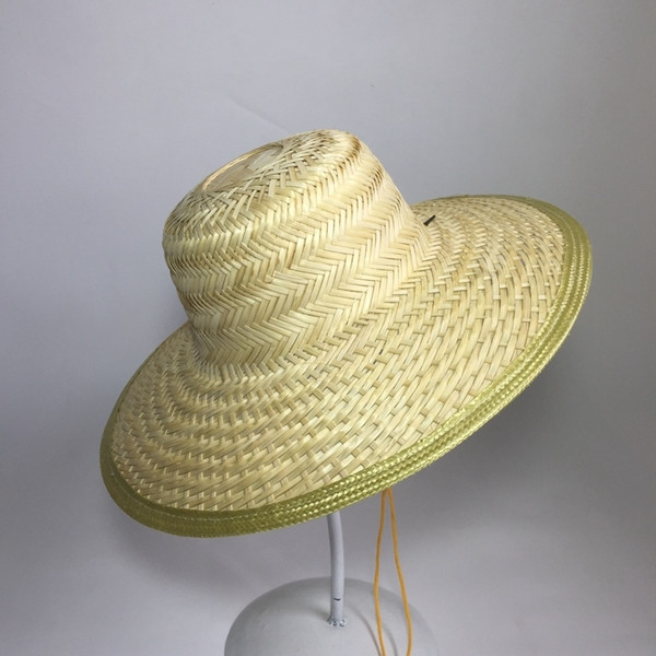 Mu Gucci 9 trieu dong giong voi mu nan hang Viet gia 80.000 dong-Hinh-3