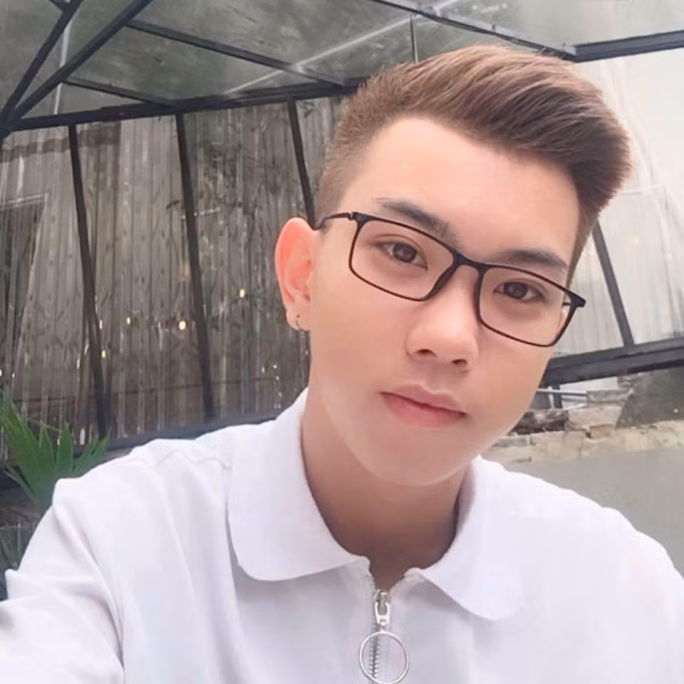 Tren Facebook khong dang tam anh nao, nhung ngoai doi lai rat dep trai-Hinh-2