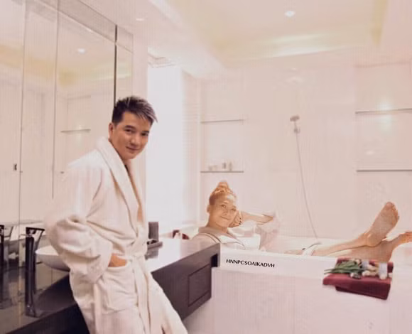 Thuc hu Dam Vinh Hung va My Tam o chung nha, ngu chung phong