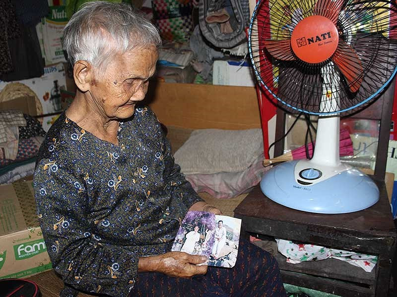 Cu ba 84 tuoi moi mon noi goc vuon tim con gai di lac