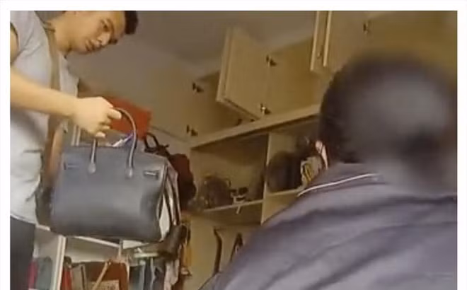 Me gia mang tui 'Louis Vuitton' di cho mua thit lon, con gai bi bat giam