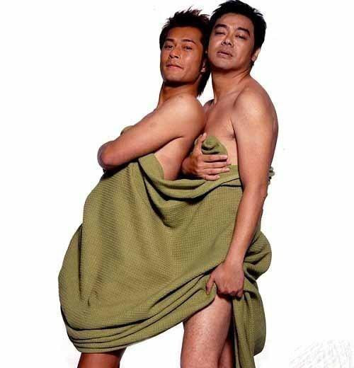 Mới đây, loạt ảnh nhạy cảm của Cổ Thiên Lạc chụp cùng với nam diễn viên tài năng xứ Cảng Thơm Lưu Thanh Vân đã bất ngờ được đăng tải trên một trang mạng xã hội.