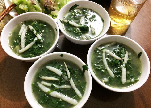 Giá trị sử dụng của sá sùng được ví như một loại “thần dược” dành cho người ốm. Đặc biệt, sá sùng được người dân nơi đây “tôn sùng” như một loại Viagra tự nhiên.