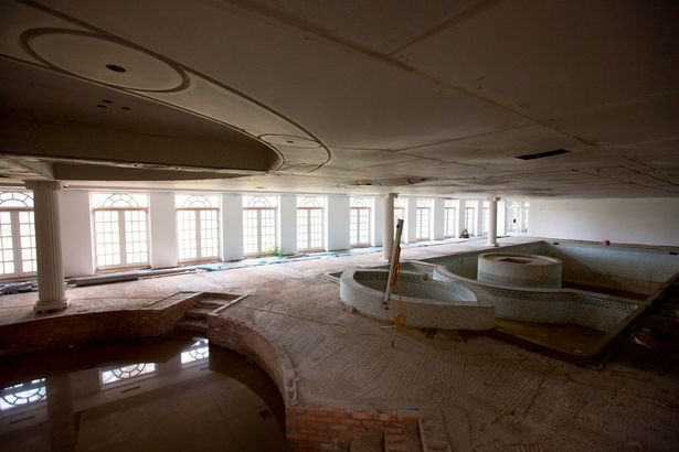 Canh kho tin den lanh nguoi trong pho biet thu hang tram trieu USD-Hinh-3