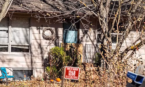 Bi kich cua co gai bi bat coc lam no le tinh duc