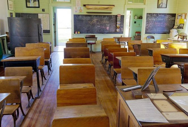 Co giao tung doat giai ‘Giao vien cua nam’ bi bat vi dam o nam sinh