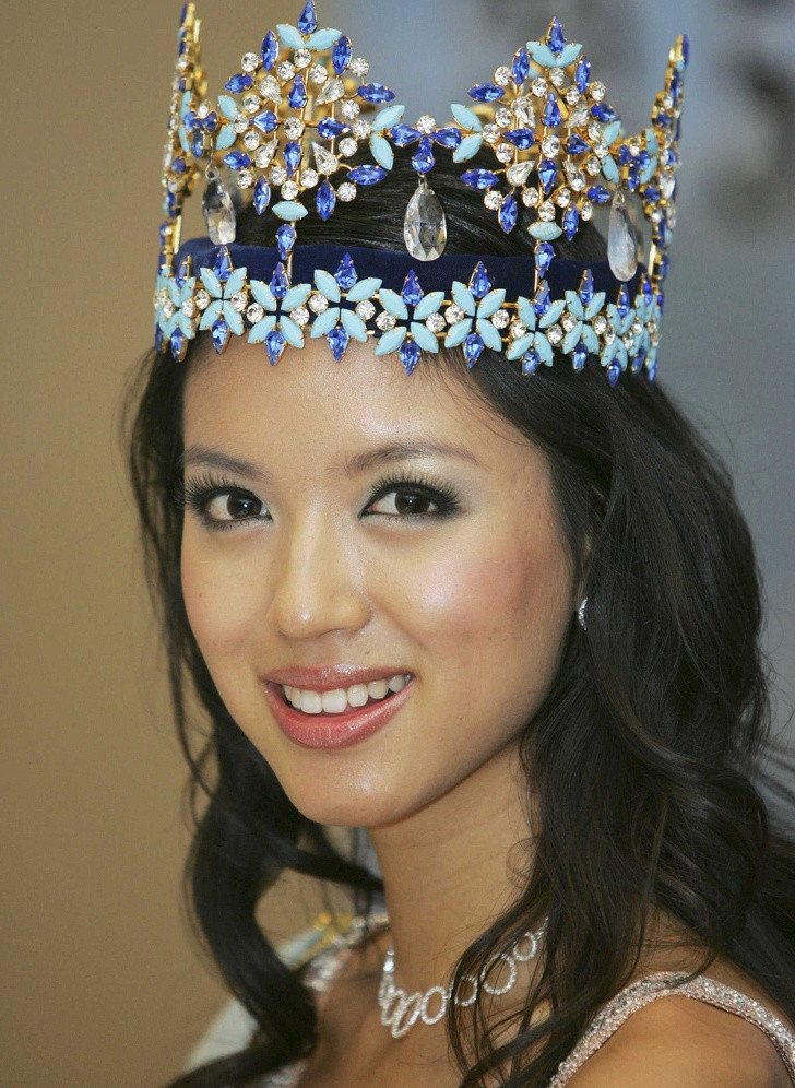 Năm 2007, Trương Tử Lâm - người đẹp đến từ Trung Quốc đăng quang Hoa hậu Thế giới.Cô sở hữu chiều cao 1,82 cm, số đo ba vòng là 87-62-90 cm. Ngoài gương mặt phúc hậu, cô còn gây ấn tượng nhờ khả năng catwalk, giành giải Top Model của cuộc thi.