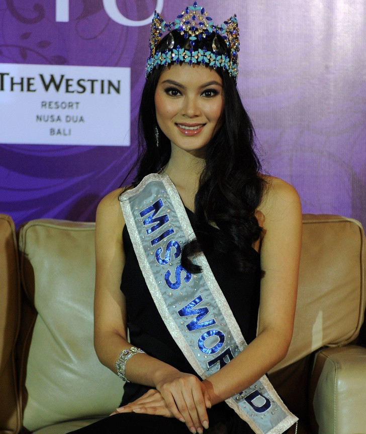 Người đẹp Trung Quốc - Vu Văn Hà đăng quang Hoa hậu Thế giới năm 2012. Sau cuộc thi, nhiều khán giả tỏ ra thất vọng với kết quả của BTC cuộc thi Miss World vì cho rằng tân Hoa hậu kém sắc, thậm chí bị coi là "hoa hậu xấu nhất trong các hoa hậu".