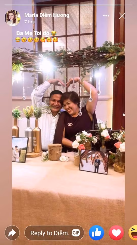 Diem Huong tu hao dang anh bo me bo lai phia sau qua khu bi tu mat