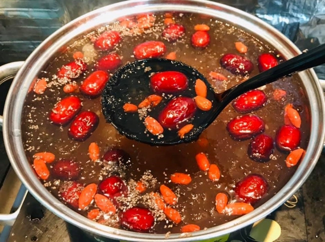 Lam gi de loai bo tac dung phu khi uong che duong nhan