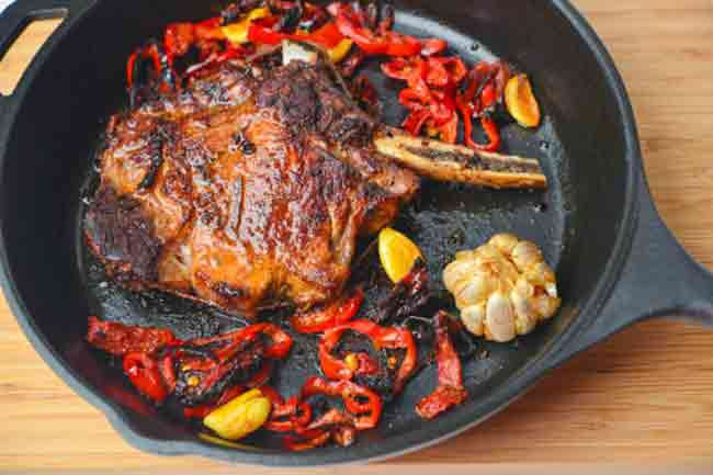 Thịt đỏ: Hãy hạn chế sử dụng thịt đỏ trong nấu nướng nếu bạn muốn có một trái tim khỏe mạnh. Thay vào đó, hãy nấu một bữa ăn với các nguồn protein tự nhiên.