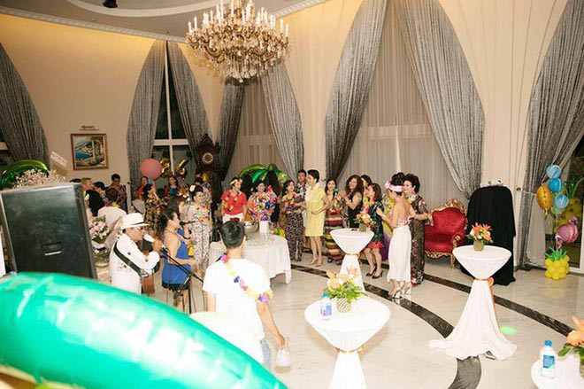 Hiện tại Giáng My đang là chủ sở hữu của căn biệt thự triệu đô năm ở trung tâm quận 2, TP.HCM. Với diện tích sảnh có thể chứa được 200 người và 4 tầng lầu với phòng ốc rộng rãi, trong nhà còn được thiết kế với phong cách châu Âu đầy tinh tế.