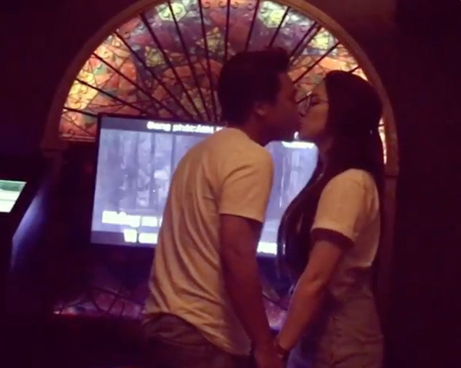 Ban trai Hoa Minzy tang nguoi yeu 