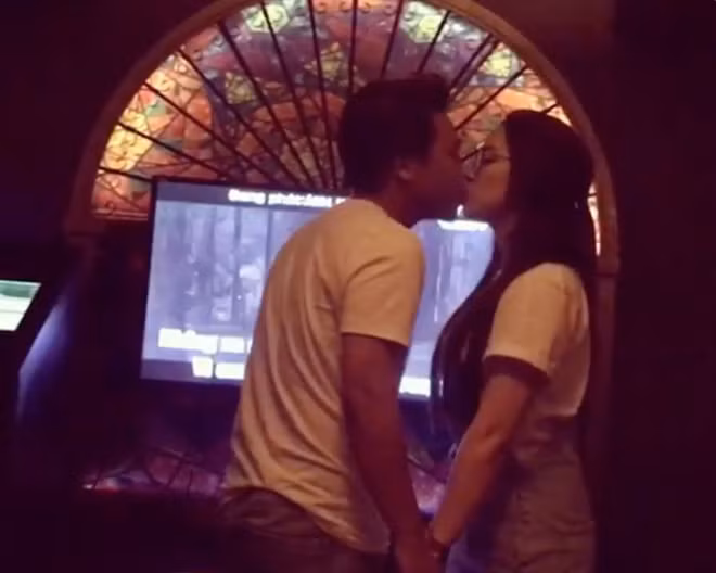 Ban trai Hoa Minzy tang nguoi yeu 