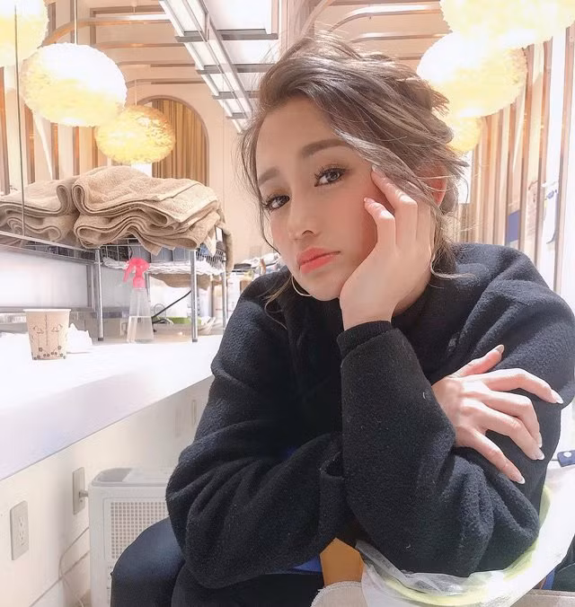 Nu tiep vien quan bar kiem 1 ty/thang, noi khong voi 