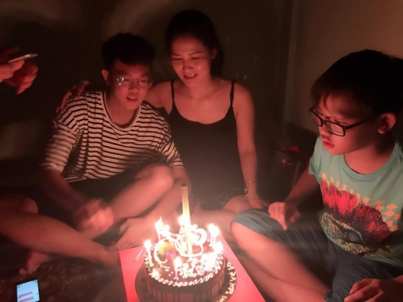 Chan dung chong cu ngoai doi cua 'co Hanh ban hoa' Thuy Ha-Hinh-4