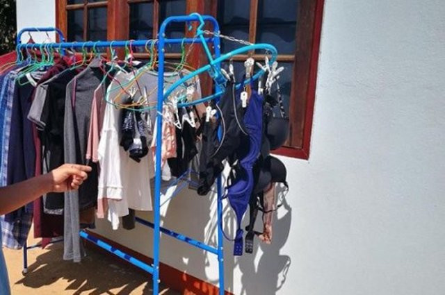 Lap camera phat hien ke trom do lot tren tang, co gai phat hien dieu dang so