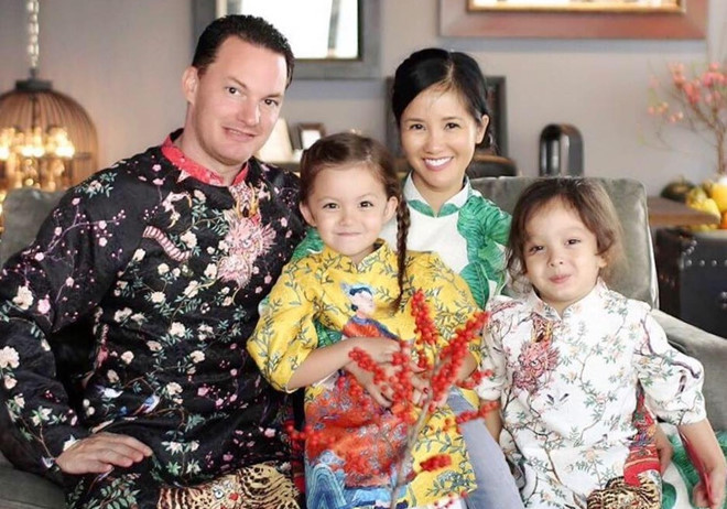 Lo danh tinh ban trai tin don cua ca si Hong Nhung hau ly hon