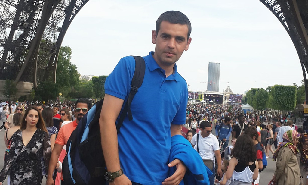 Tu vu 39 nguoi thiet mang: Nguoi di cu am anh mui tu than trong xe dong lanh